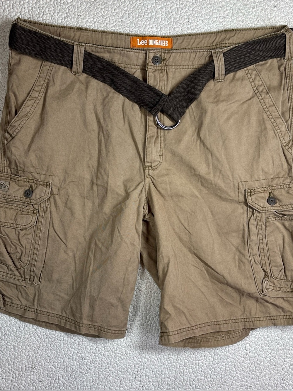 Lee Dungarees Cargo Shorts Men’s 42 Khaki 100 % Cotton Loose Fit Utility Casual